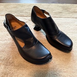 John Fluevog black leather heeled shoes, size 7